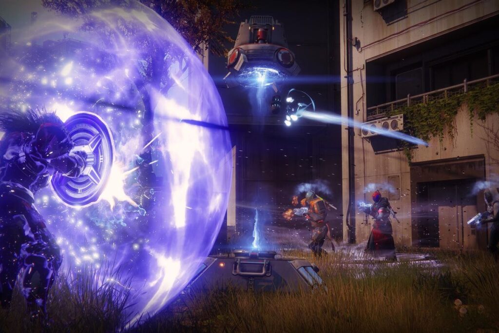 Guardians in Destiny 2's Crucible mode. 
