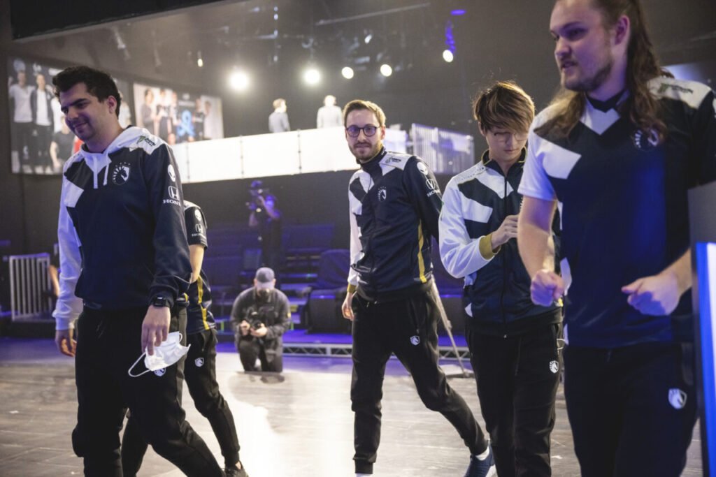 Team Liquid's LCS Roster On Stage