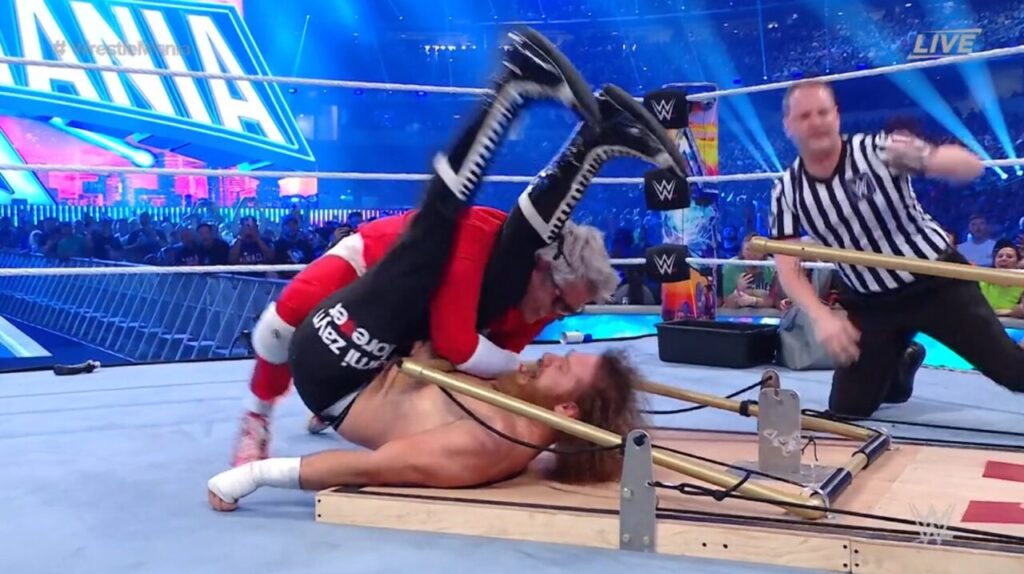 WWE WrestleMania 38 Sami Zayn Johnny Knoxville Mousetrap