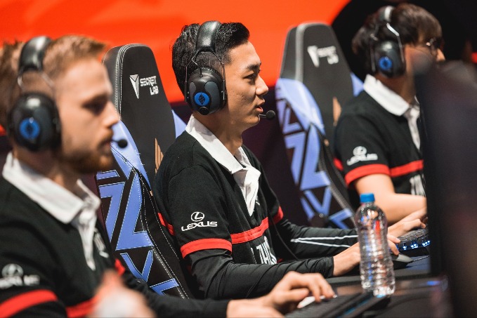 100 Thieves Abbedagge, FBI and Huhi on-stage during the LCS summer split week seven