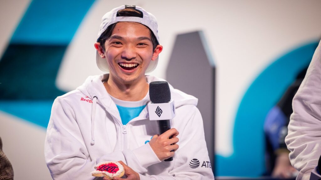 C9 Blaber laughing on-stage after beating 100Thieves