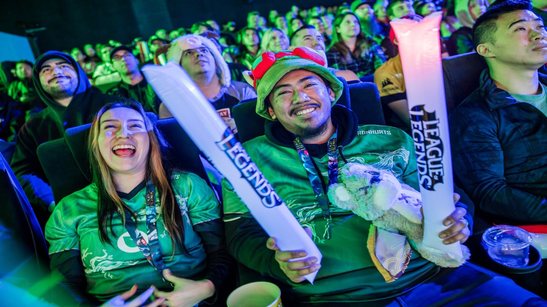 Fans cheering during the 2023 LCS Spring Split day sixteen
